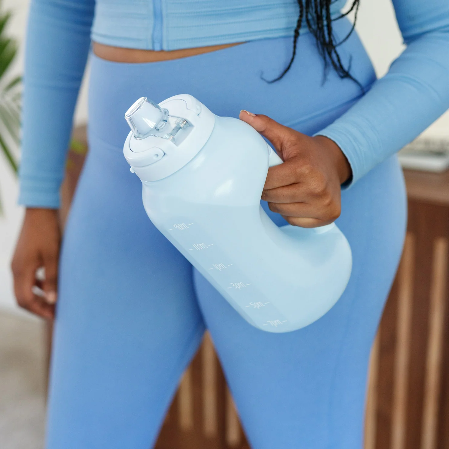 Hydra Half Gallon Water Bottle with Straw - Image 22