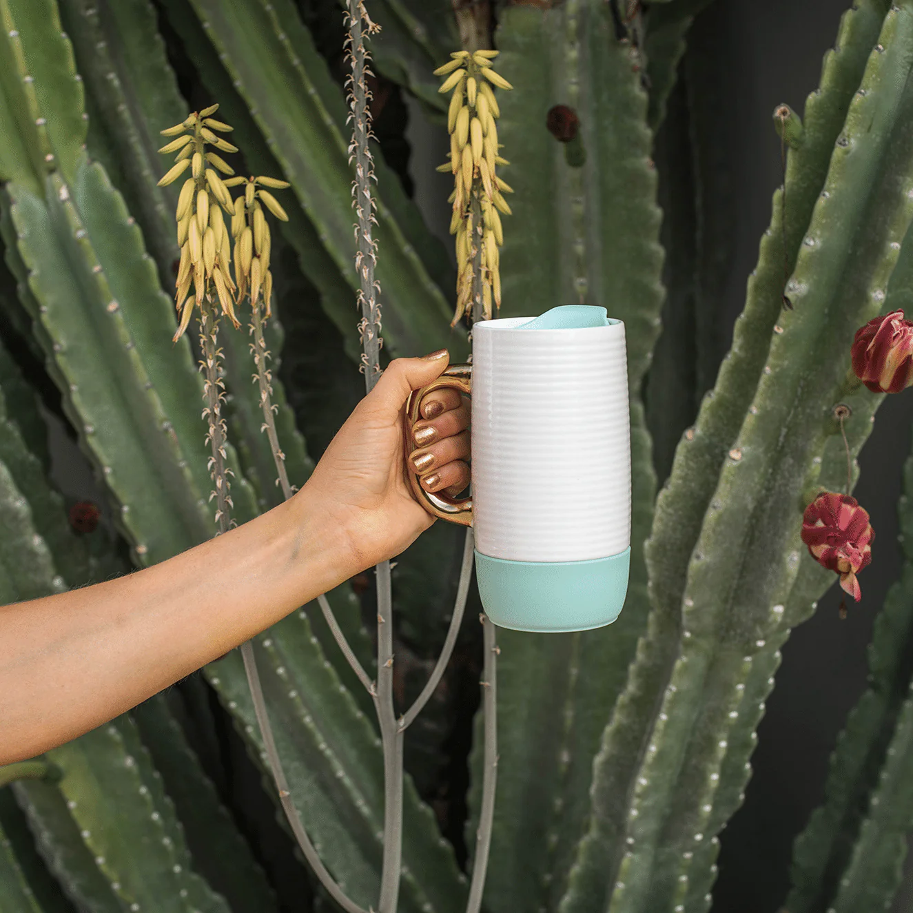 Jane 18oz Ceramic Travel Mug with Slider Lid - Image 4